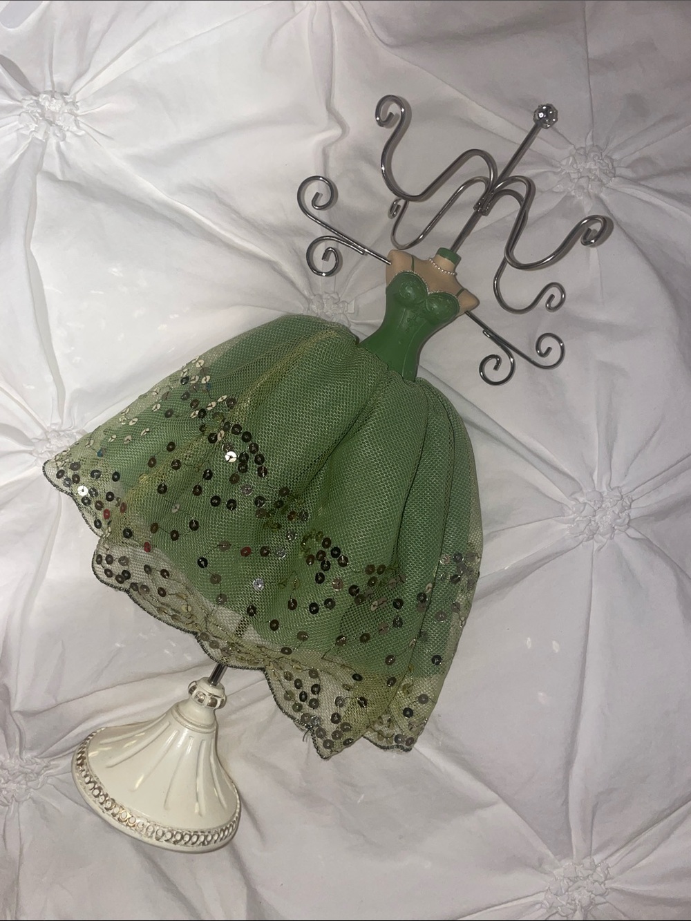 Adorable Vintage jewelry hanger